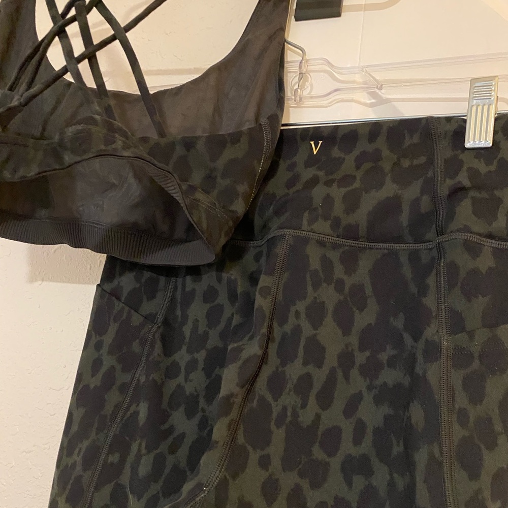 Victorias Secret 2 piece work out set